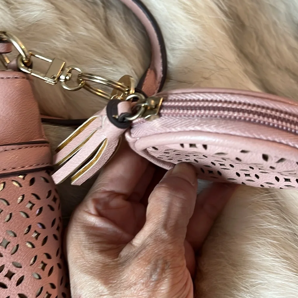 JESSICA SIMPSON Leather Eyelets Crossbody with Coin Purse - Picture 3 of 5